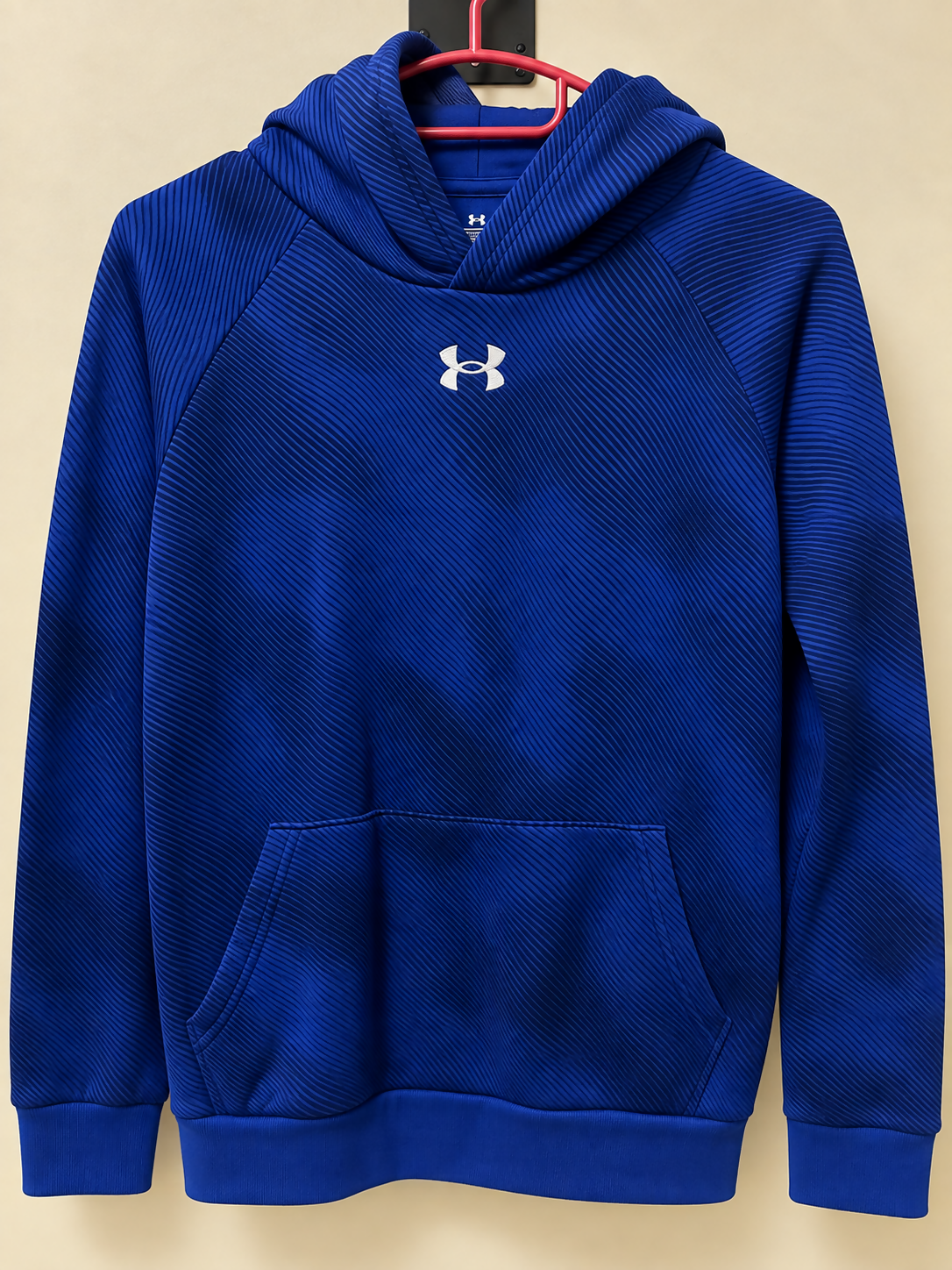 Under Armour Boys’ Textured Hoodie – Youth L