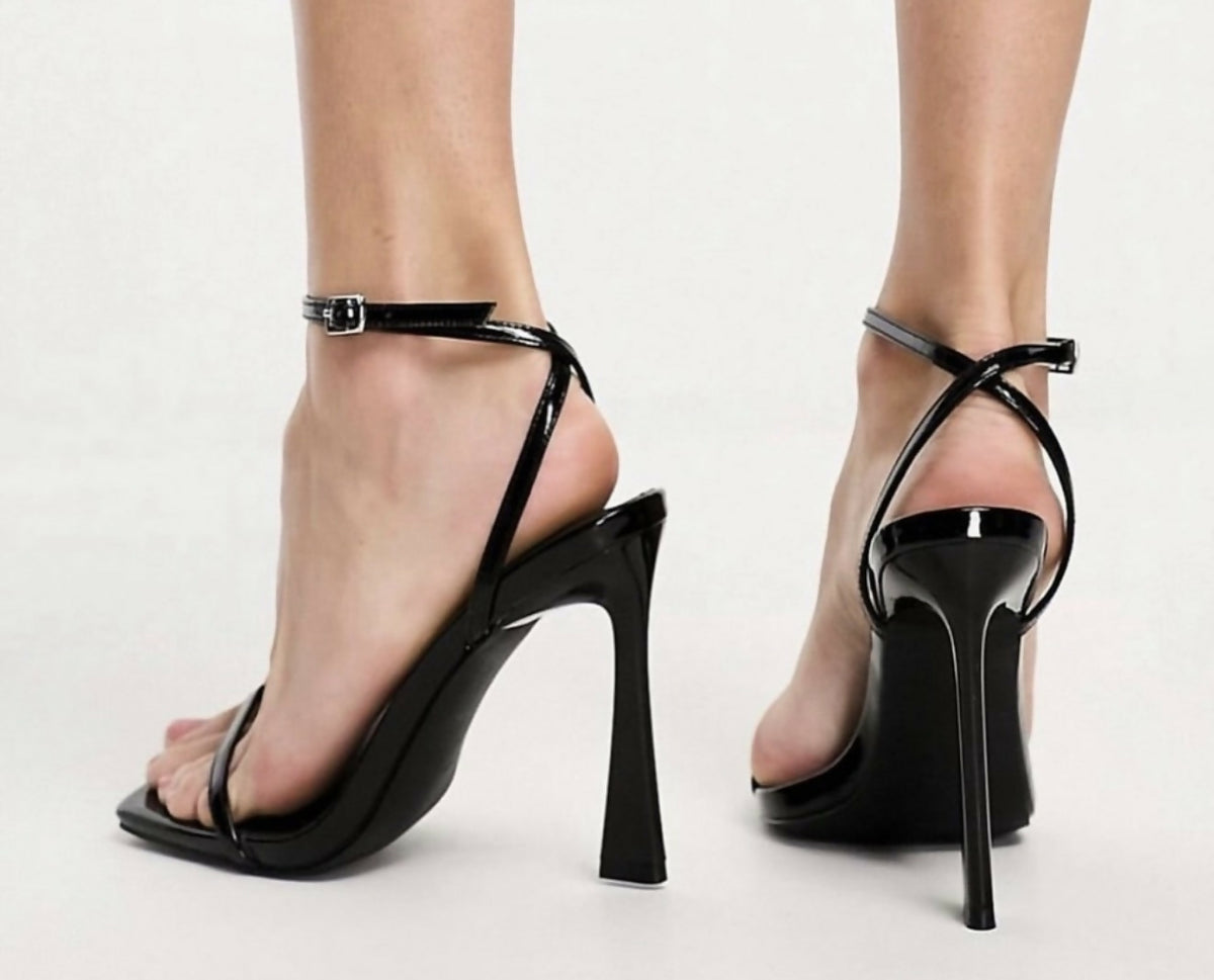 SIMMI LONDON Heels