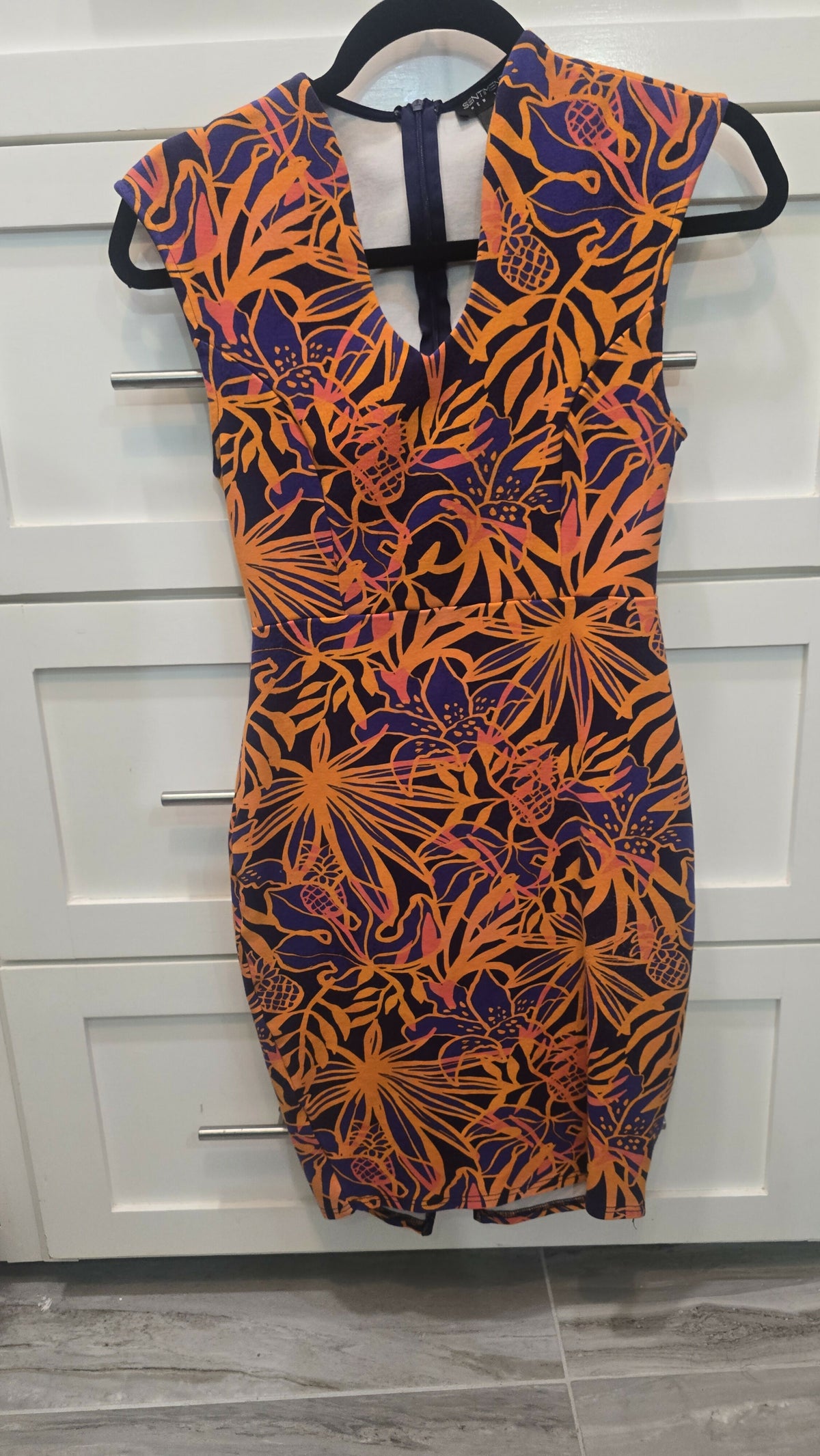Sleeveless V-Neck Orange Navy Floral Sheath Dress
