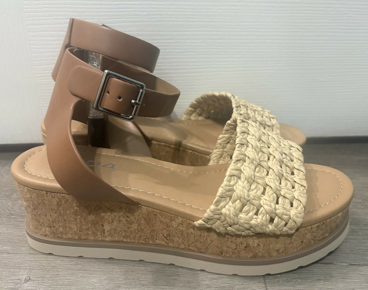 Soda platform shoes