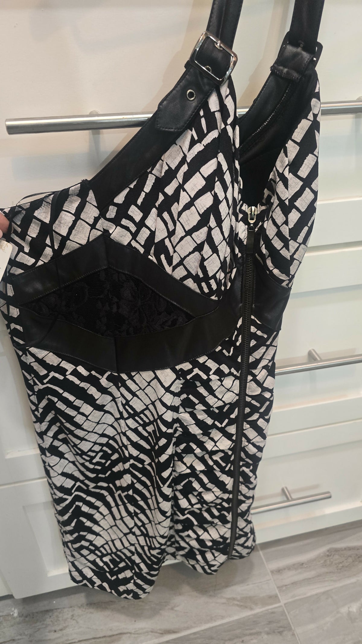 Black-and-white geometric pattern halter dress