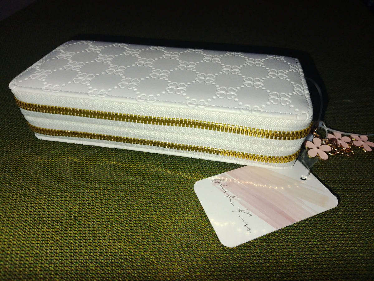Blush Kiss White Wallet & Wristlet Style