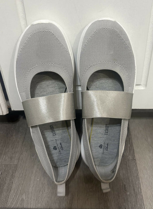 Clarks shoe