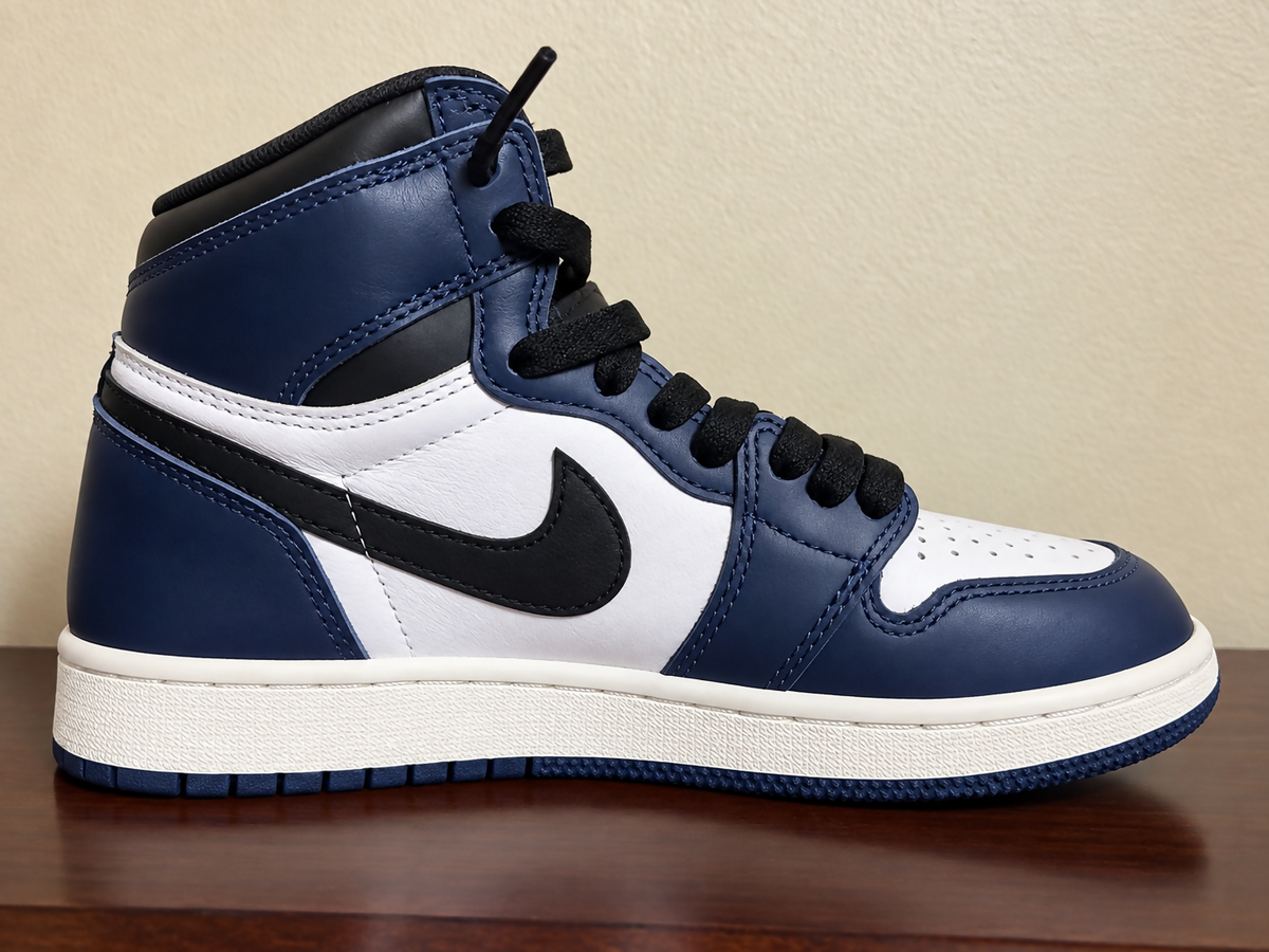 Nike Air Jordan 1 Boys Retro High OG “Midnight Navy” – US Size 5.5