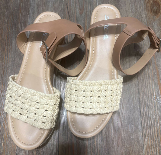 Soda platform shoes
