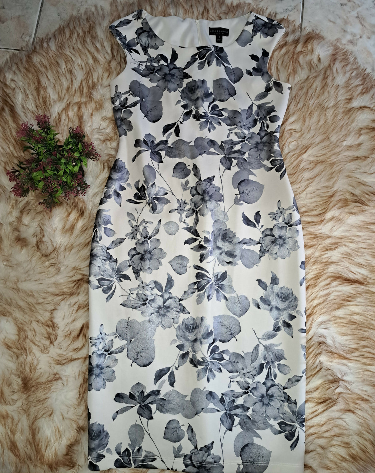 Connected Apparel Midi Dress
