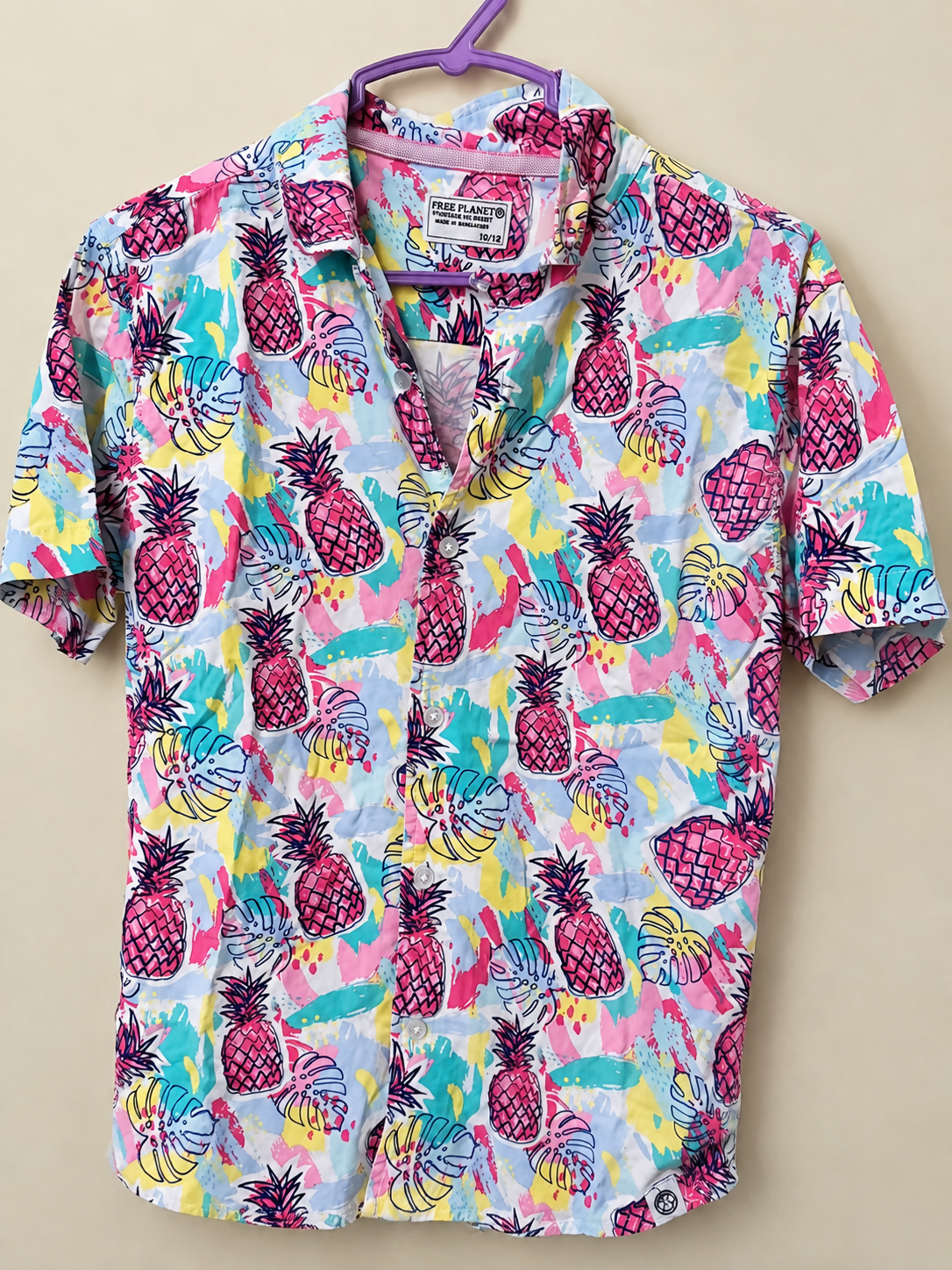 Free Planet boys’ pineapple button-up shirt size 10/12