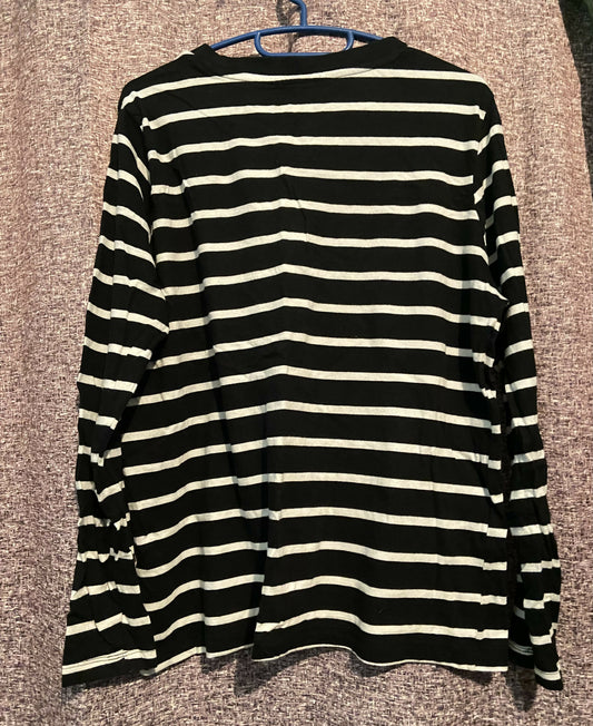 Long sleeved horizontal striped tee