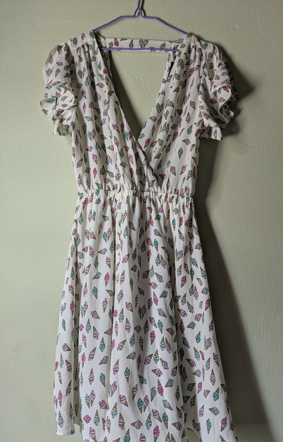 F21 V-neck Backless Ice Cream Cone Print Dress