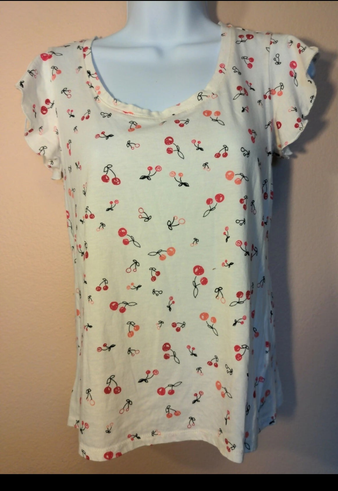 Juicy Couture Women's Size L Cream /Cherries Flutter Sleeve