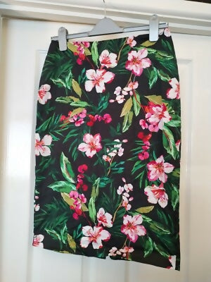 F And F Ladies Black Floral Skirt
