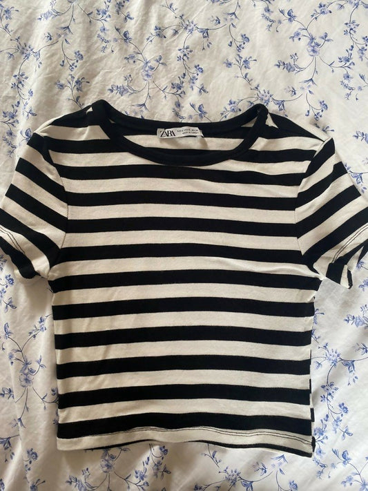 Zara black and white cropped top
