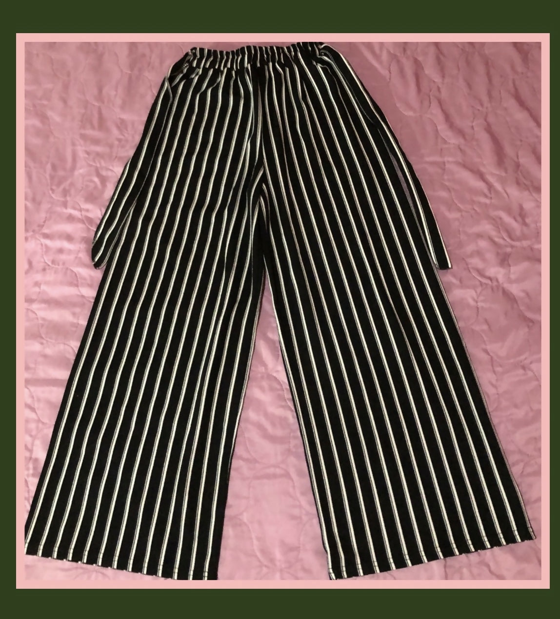 Black & White Striped Wide-leg Pants
