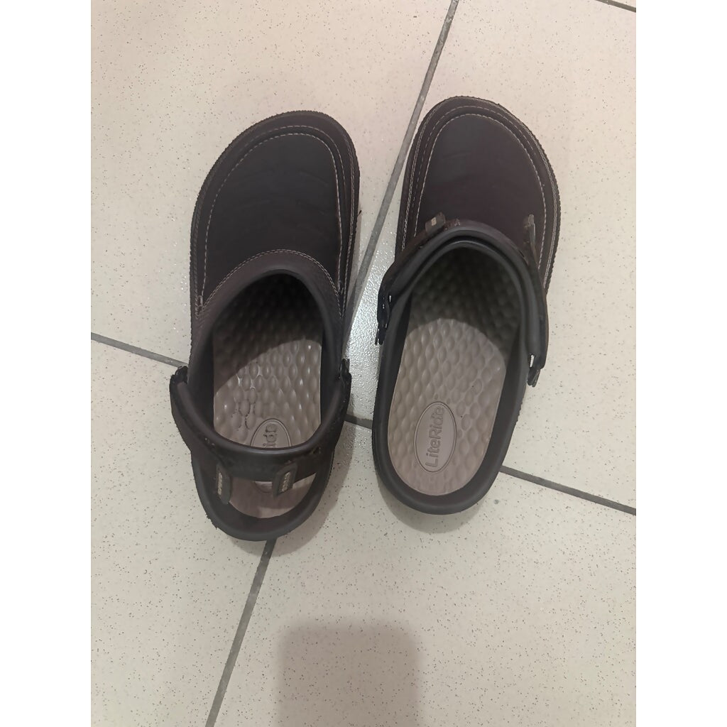Crocks