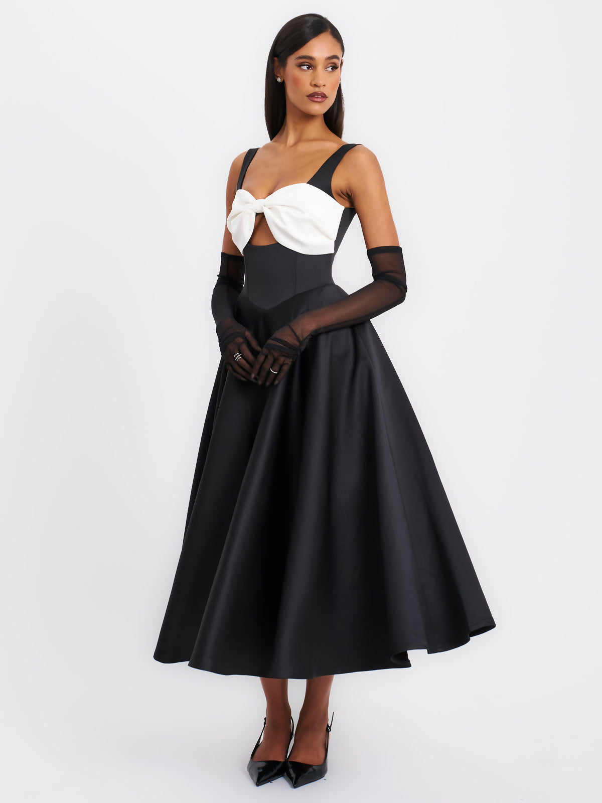 Miss Circle Edda Maxi Gown with White Bow (Pre-loved)